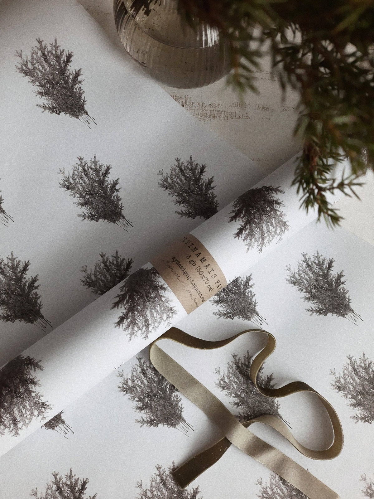 Set Of 3 Pieces Spruce Branches White Wrapping Paper